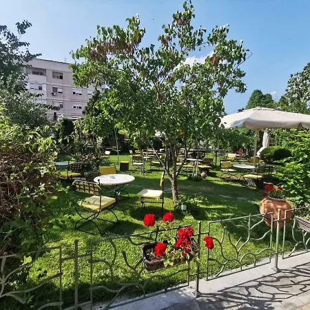 Apollonia Hotel Gewgelija